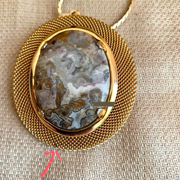 26" Gold Necklace with Agate - Picture 8 of 8